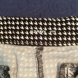 Old Navy Pixie Pants, size 10